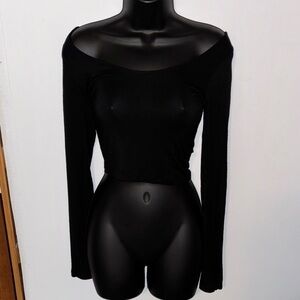 Brandy Melville Black On/Off-Shoulder Crop Top